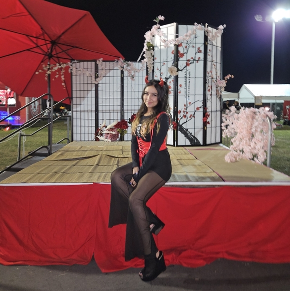 Meet your Posher, Alexis - Picture 5 of 6